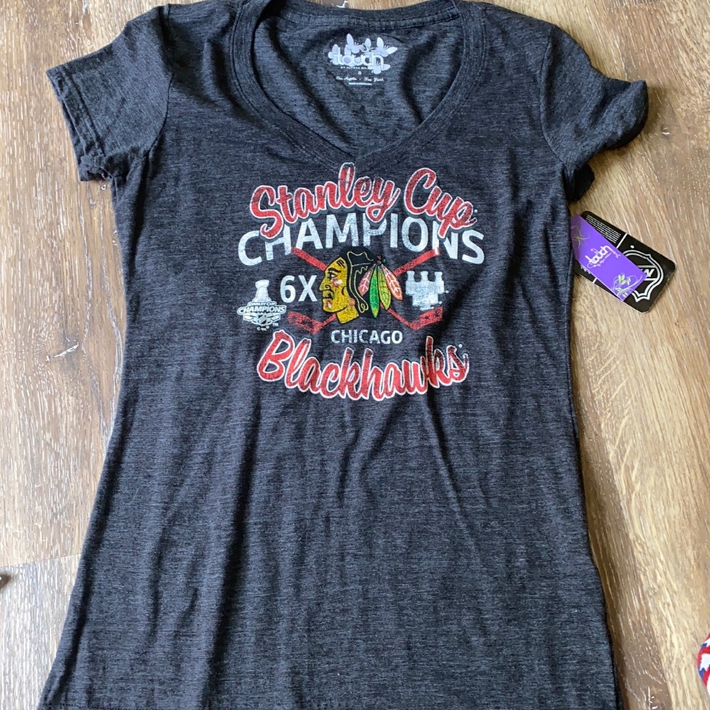 Small Blackhawks Stanley Cup tshirt